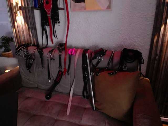 Naty-slavedoll — live female cam