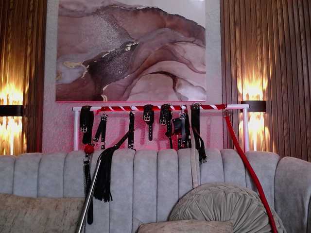 Naty-slavedoll live webcam show