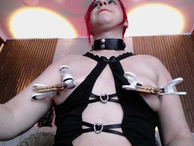Naty-slavedoll live cam on BongaCams