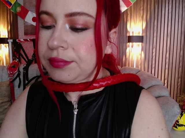 Naty-slavedoll live cam on BongaCams