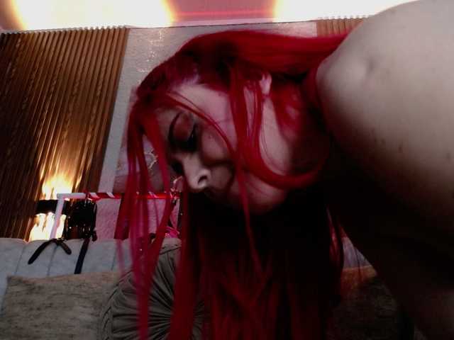 Naty-slavedoll live cam on BongaCams