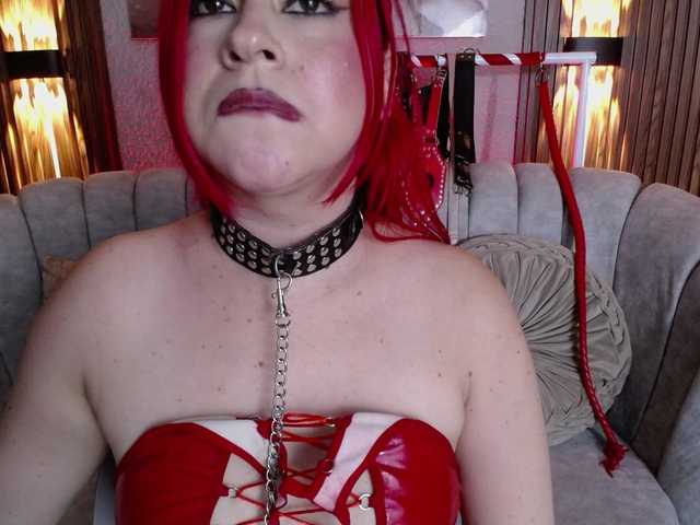 Naty-slavedoll live webcam show