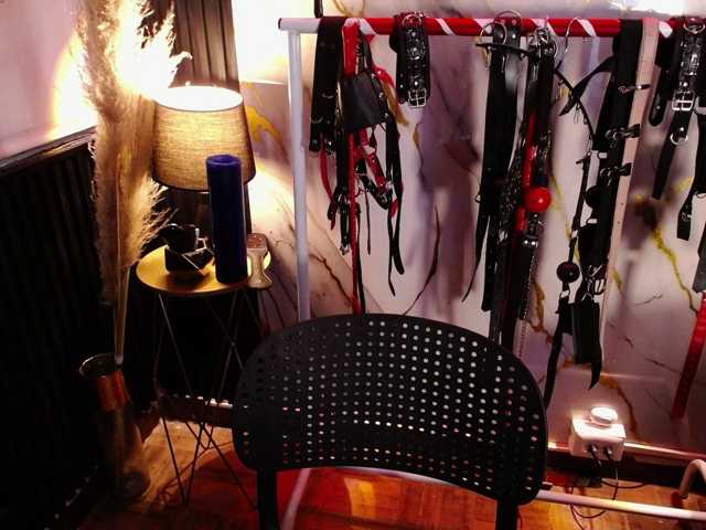 le modèle Naty-slavedoll est en webcam porno dans un show sur le site bongacams, il possède les tags suivants: Latino/Hispanic,Redhead,Shaved