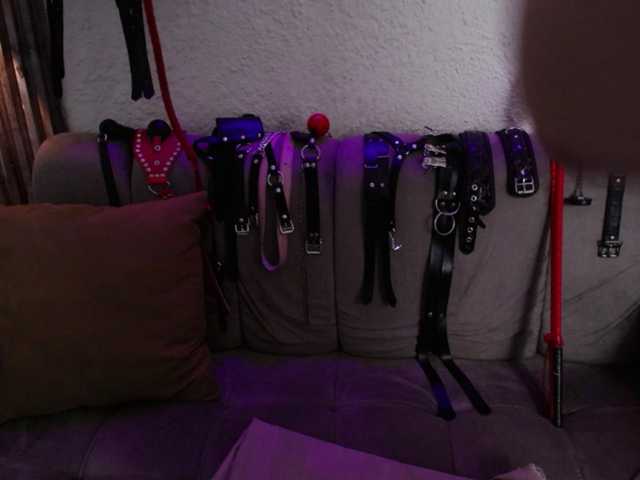 Naty-slavedoll live cam on BongaCams