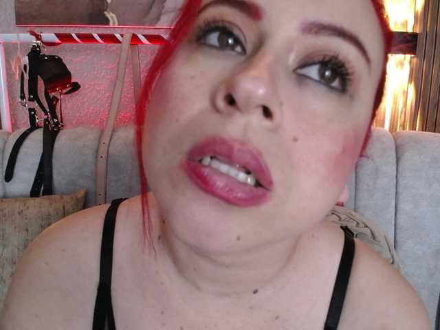 Naty-slavedoll live cam on BongaCams