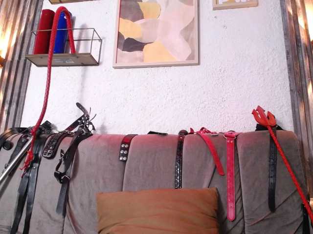 Naty-slavedoll live cam on BongaCams