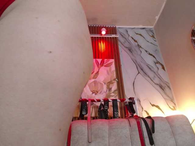 Naty-slavedoll live webcam show