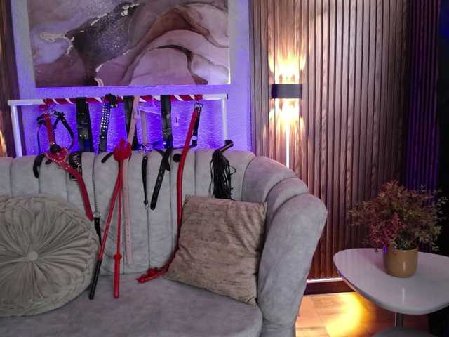 Naty-slavedoll live cam on BongaCams