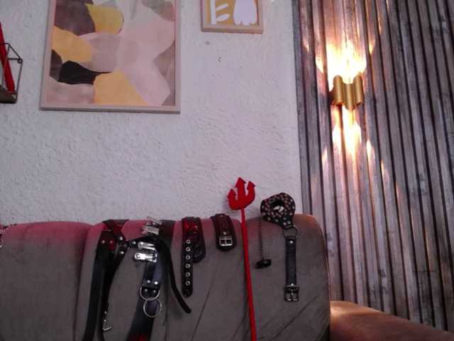 Naty-slavedoll live cam on BongaCams