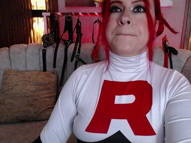 Naty-slavedoll live cam on BongaCams