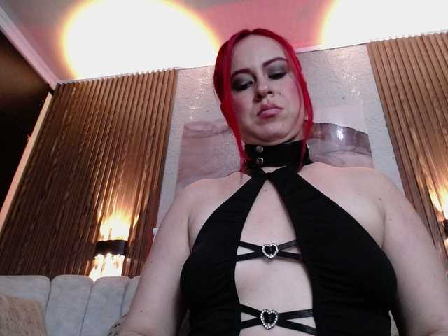 Naty-slavedoll live cam on BongaCams