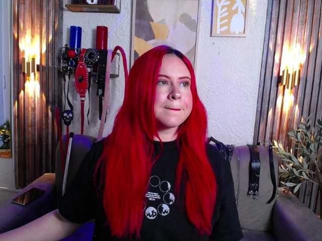 Naty-slavedoll live webcam show