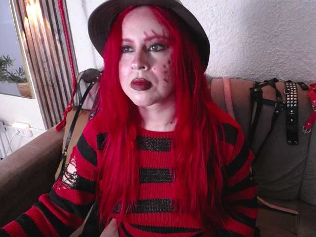 Naty-slavedoll live cam on BongaCams