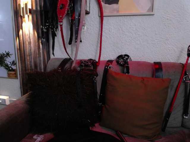 Naty-slavedoll live cam on BongaCams