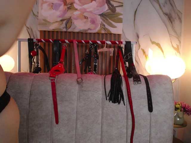 Naty-slavedoll live cam on BongaCams
