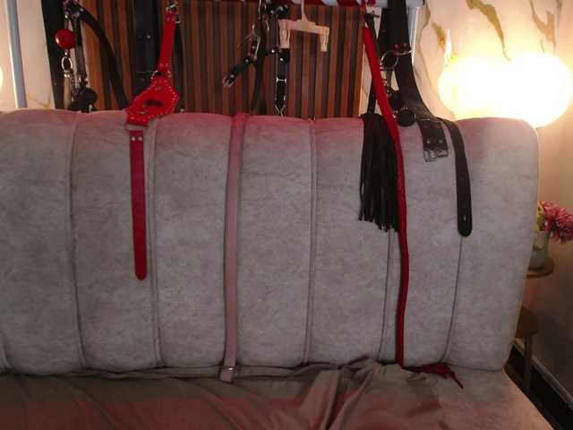 Naty-slavedoll live cam