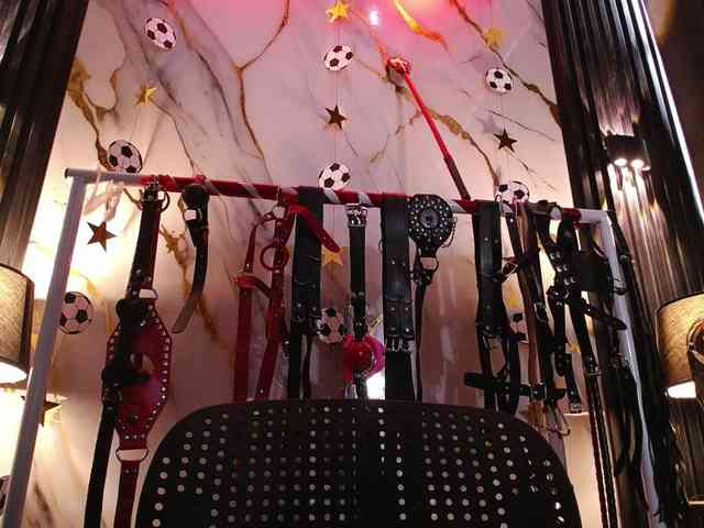 Naty-slavedoll webcam