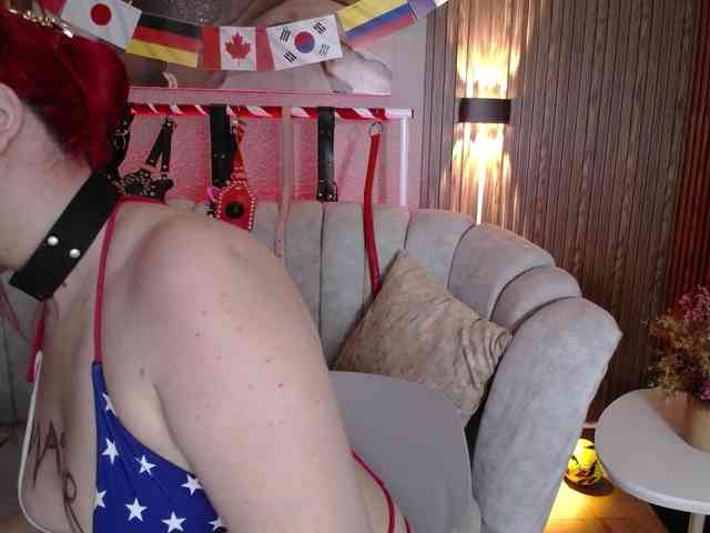 Naty-slavedoll webcam