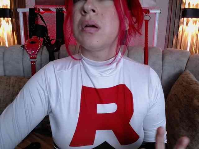 Naty-slavedoll webcam