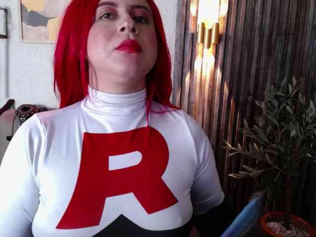 Naty-slavedoll webcam