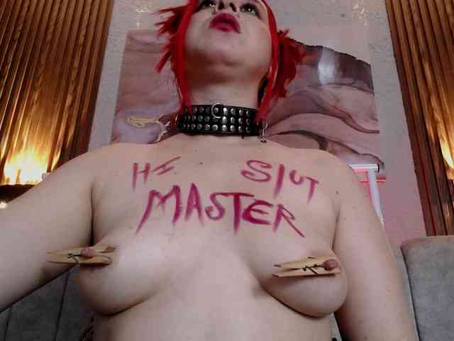 Naty-slavedoll webcam