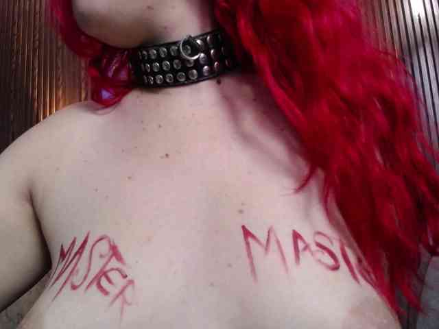 Naty-slavedoll webcam