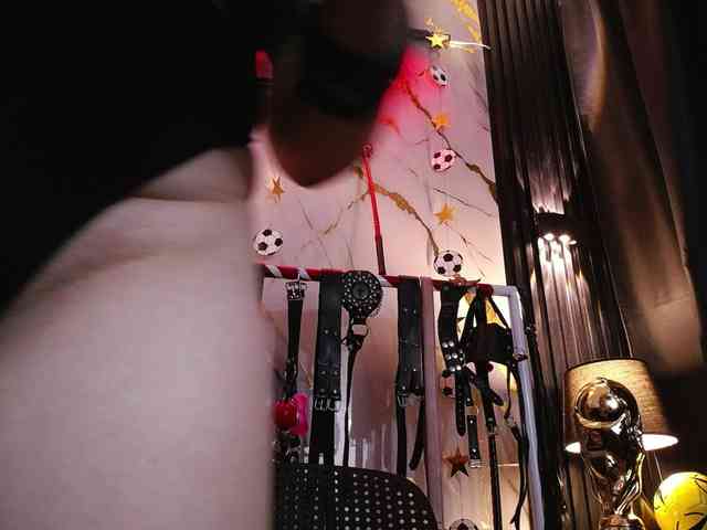 Naty-slavedoll webcam