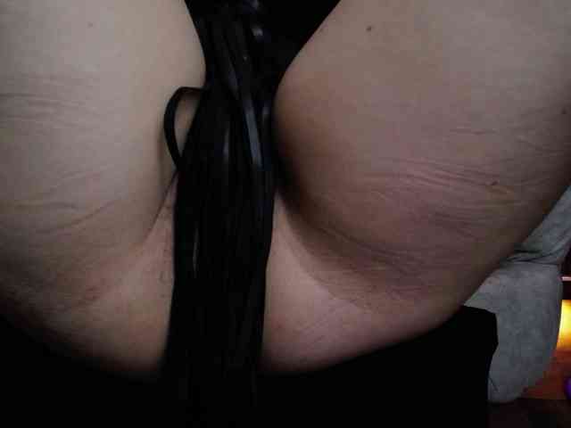 Naty-slavedoll webcam