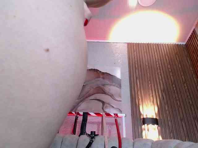 Naty-slavedoll webcam