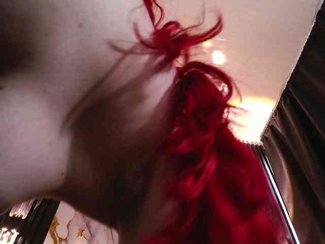 Naty-slavedoll webcam