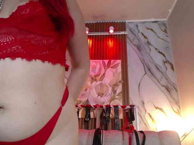 Naty-slavedoll webcam