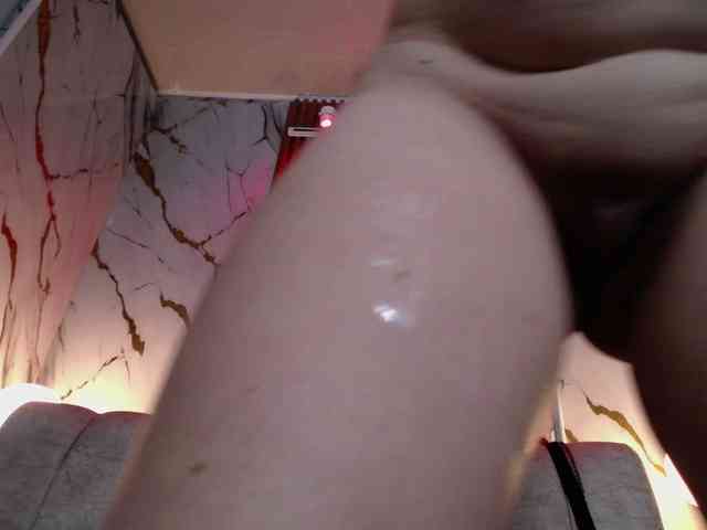 Naty-slavedoll webcam