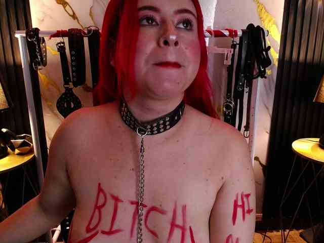Naty-slavedoll webcam