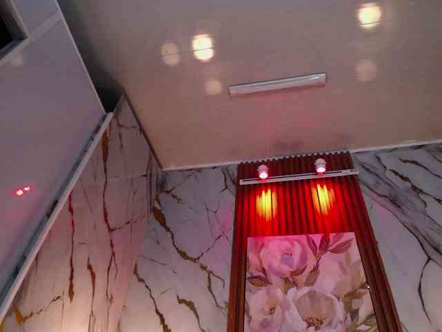Naty-slavedoll webcam