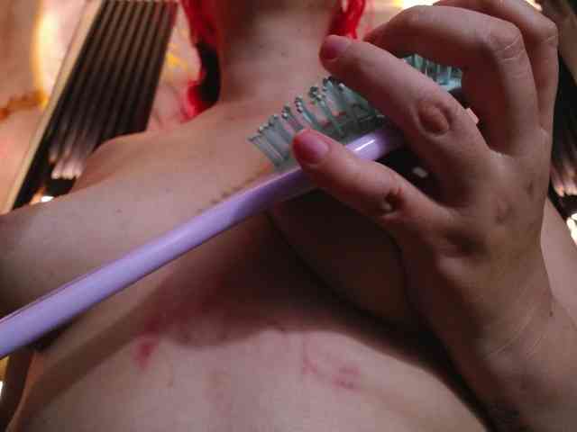 Naty-slavedoll webcam