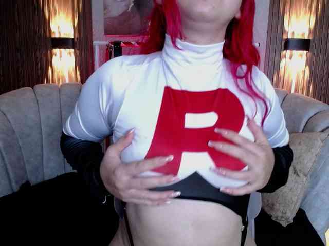 Naty-slavedoll webcam