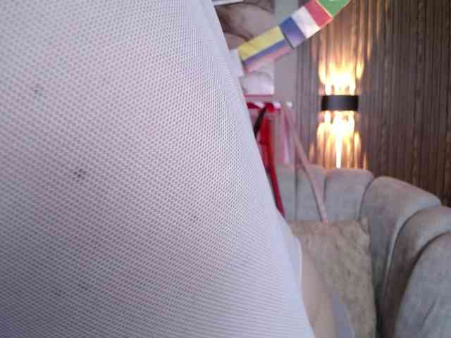Naty-slavedoll webcam