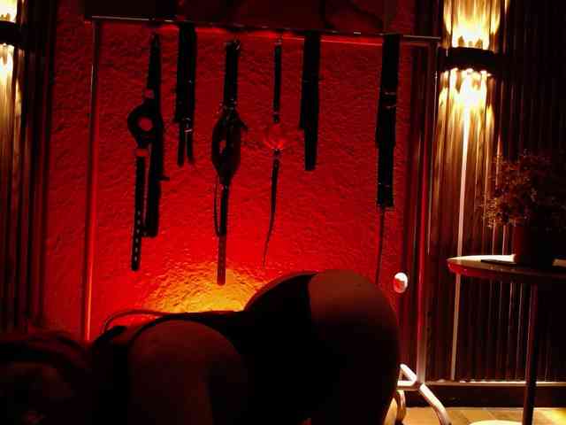 Naty-slavedoll webcam