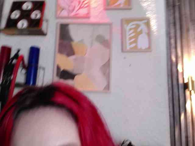Naty-slavedoll webcam