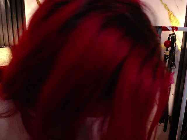Naty-slavedoll webcam