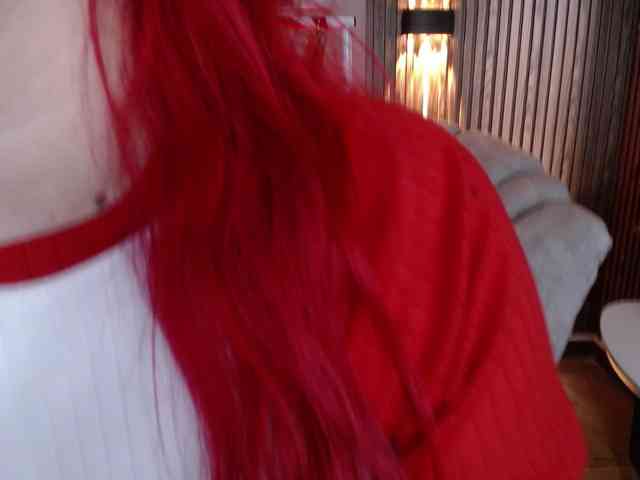 Naty-slavedoll webcam