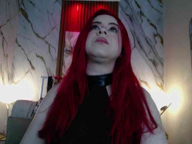 Naty-slavedoll webcam