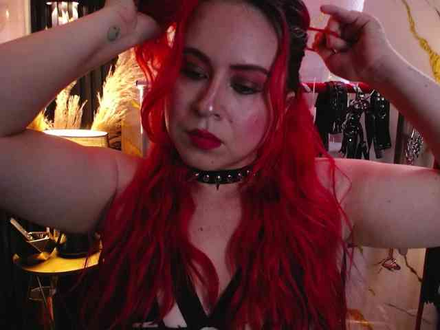 Model: Naty-slavedoll