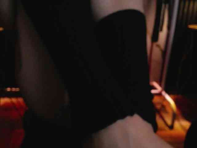 Naty-slavedoll webcam