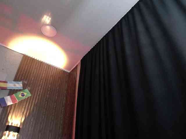 Naty-slavedoll webcam