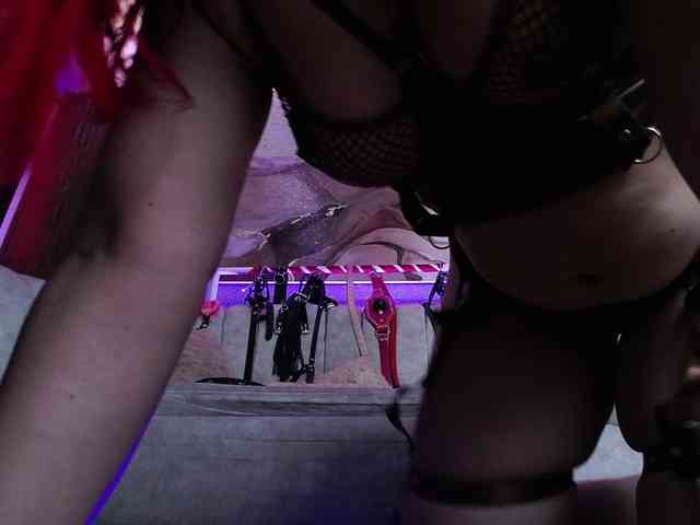 Naty-slavedoll webcam