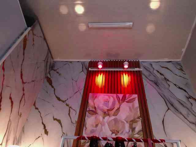 Naty-slavedoll webcam