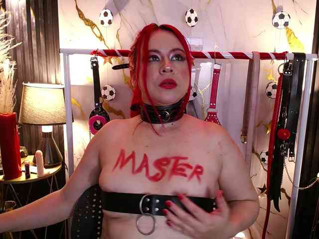 Naty-slavedoll webcam