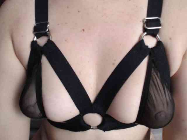 Naty-slavedoll webcam
