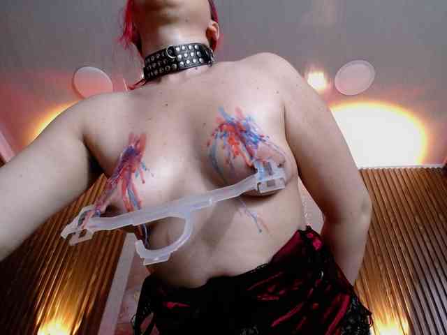 Naty-slavedoll webcam